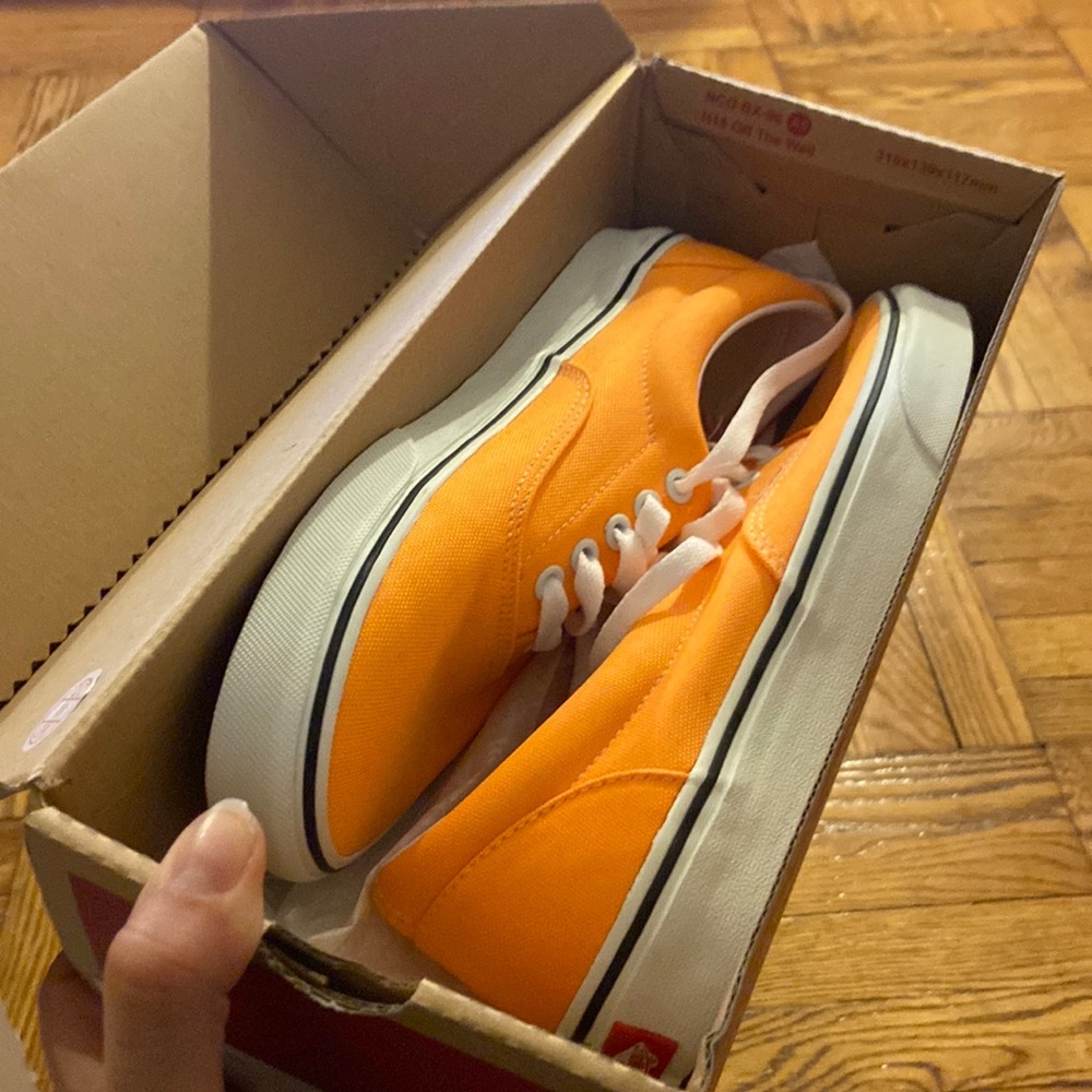 Vans Era